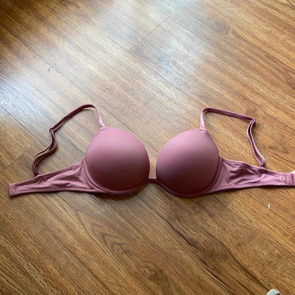 Super push VS pink bra in pink